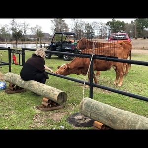 Meet your Posher, Amy